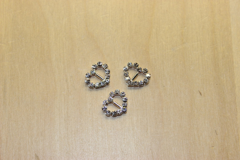 AL-501618730221318-005    Minischnalle Strass Herz